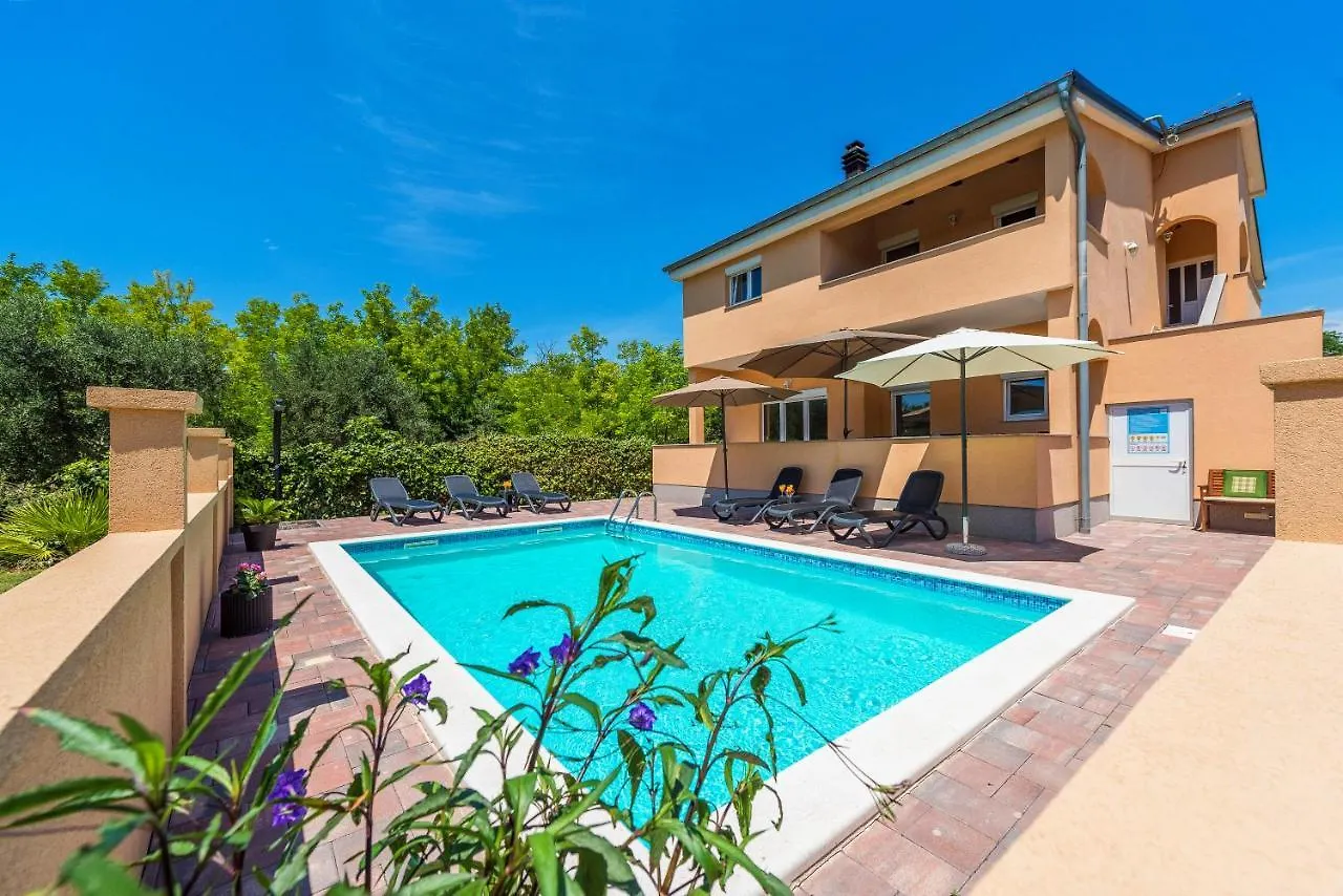 Nelly Apartments Privlaka