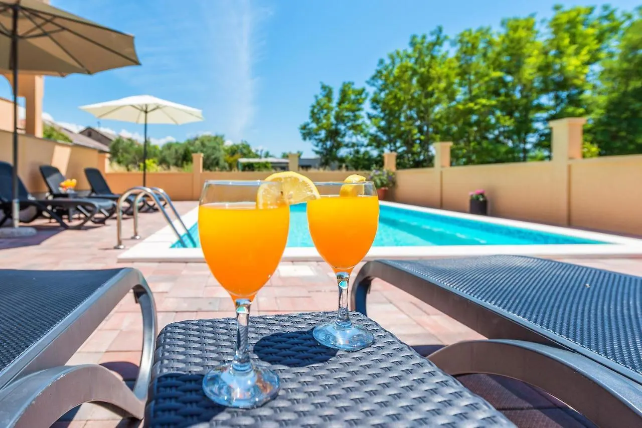 Nelly Apartments Privlaka   Privlaka (Zadar)