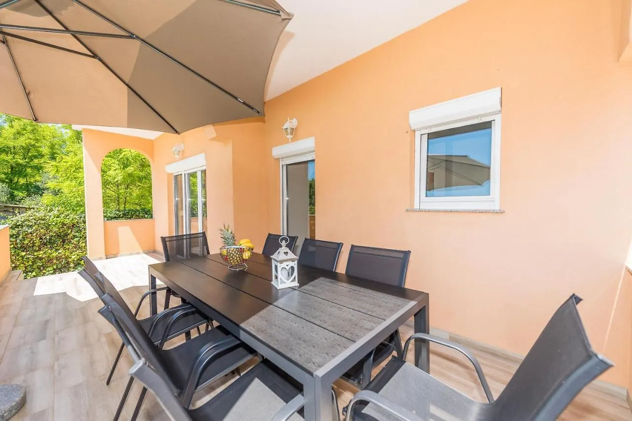 Nelly Apartments Privlaka  Privlaka (Zadar)