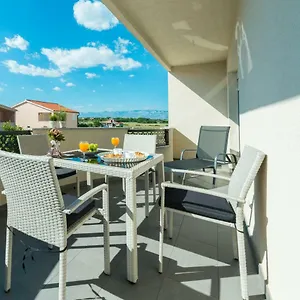 Apartment Nella, Privlaka (Zadar)